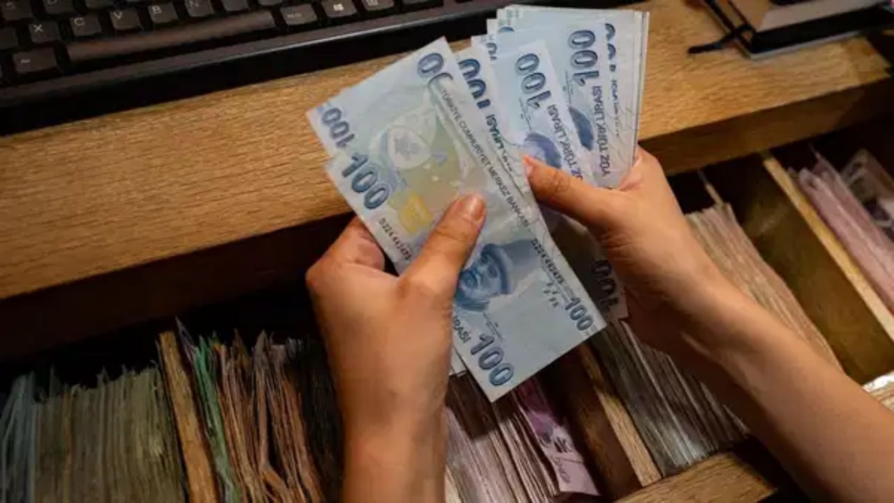 Foto - Her tahmini çıkan Özgür Erdursun, kuruşu kuruşuna rakam verdi! İşte temmuzda hesaplara yatacak en düşük emekli maaşı