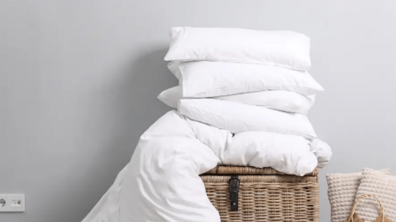 Foto - Her yerden leke fışkırmaya başlarsa şayet... Yorgandaki sarı lekelerin tek çözümü...