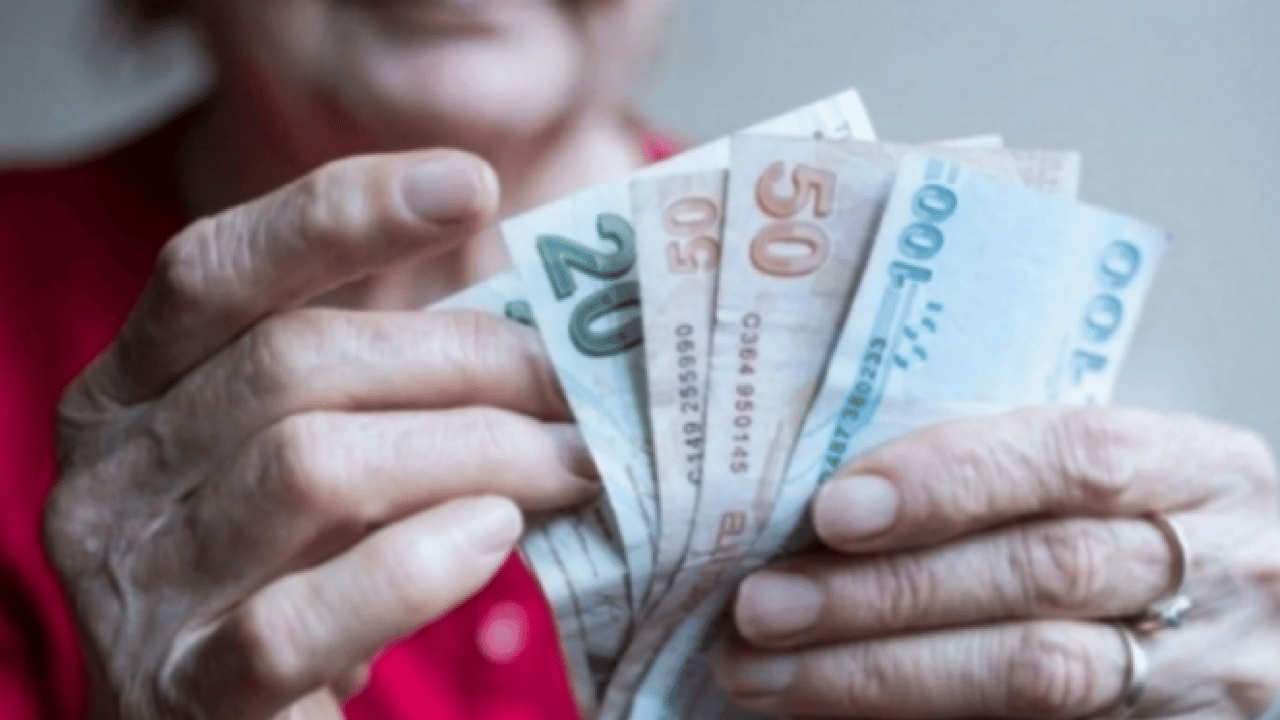 Foto - Herkes asgari ücreti tartışıyor ama… Emekli maaş zammı ne kadar olacak?