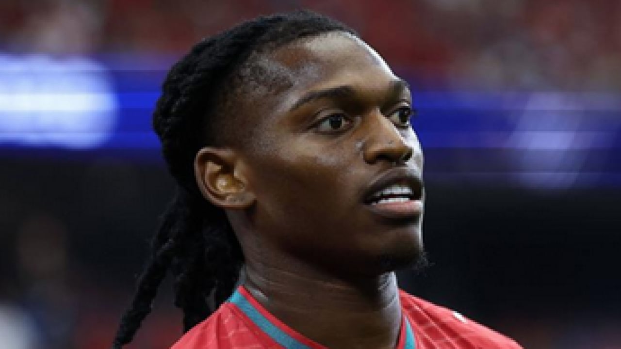 Taraftarlar bu konuyu merak ediyor: Rafael Leao imza atmaya yakın! Fenerbahçe mi?