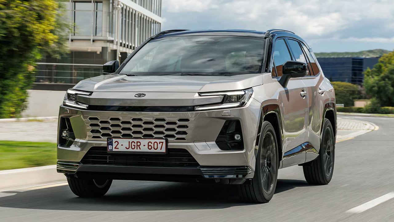 Herkes bunu bekliyordu! Toyota’nın yeni yüzü altıncı nesil RAV4 Türkiye’ye hazır!