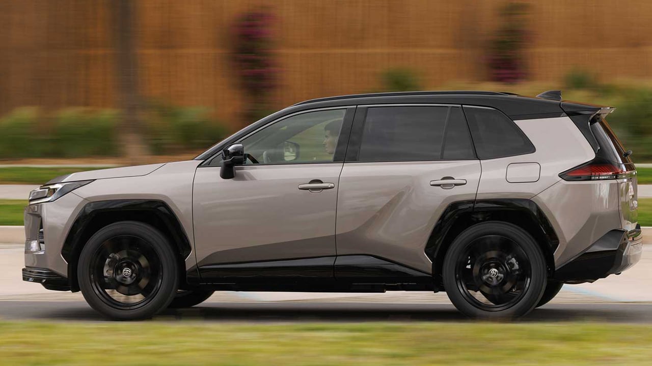 Foto - Herkes bunu bekliyordu! Toyota’nın yeni yüzü altıncı nesil RAV4 Türkiye’ye hazır!