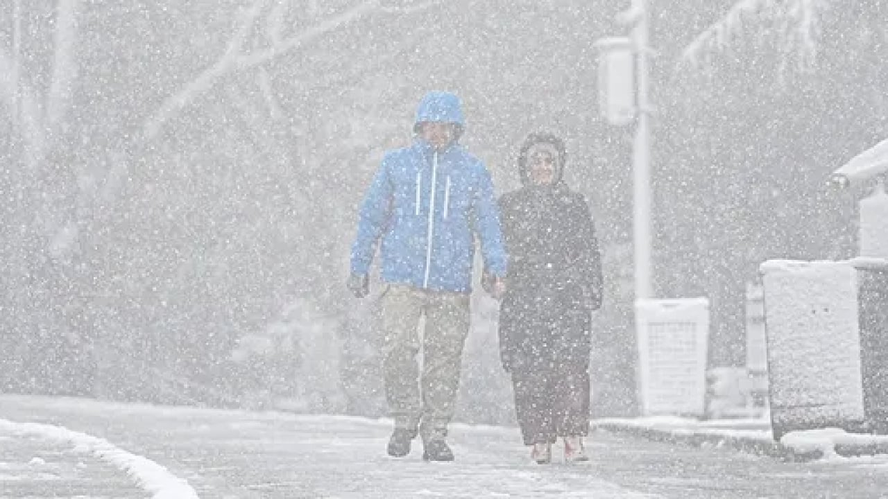 Foto - Herkes bunu merak ediyor: İstanbul'da kar kaç gün devam edecek?