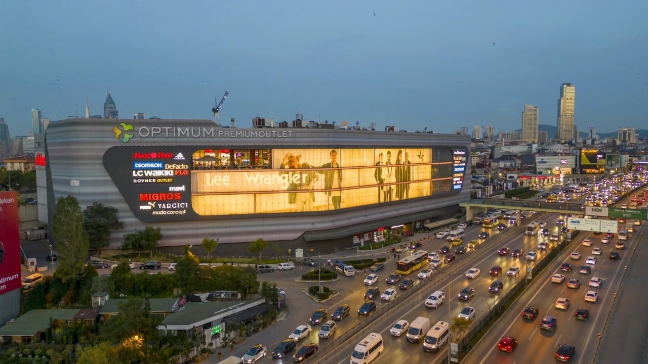 Foto - Herkes en az bir kere gitmiştir! İstanbul’un dev AVM’sinin tamamı satıldı, yeni sahipleri herkesi şaşırttı