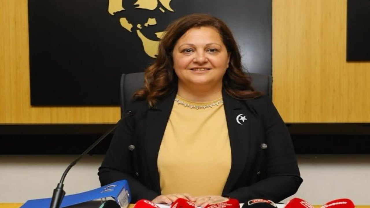 Foto - Herkes ne diyeceğini merak ediyordu! AK Parti'ye geçeceği konuşulan Burcu Köksal’dan flaş açıklama