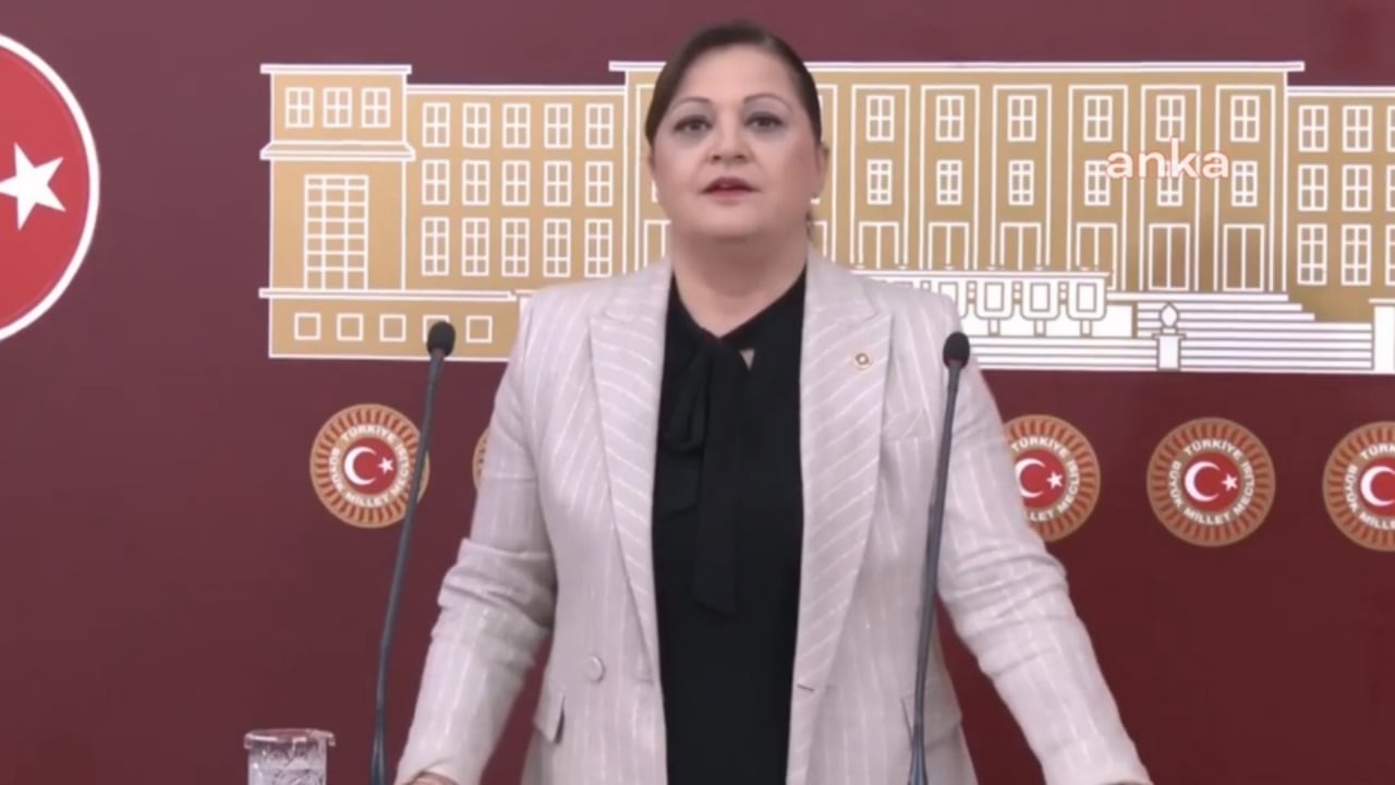 Foto - Herkes ne diyeceğini merak ediyordu! AK Parti'ye geçeceği konuşulan Burcu Köksal’dan flaş açıklama