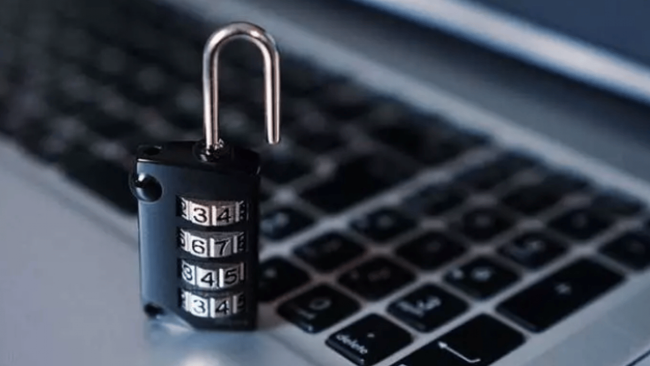 Herkes önlemini almaya başladı: 16 yaşından küçüklere cep telefonu yasak!