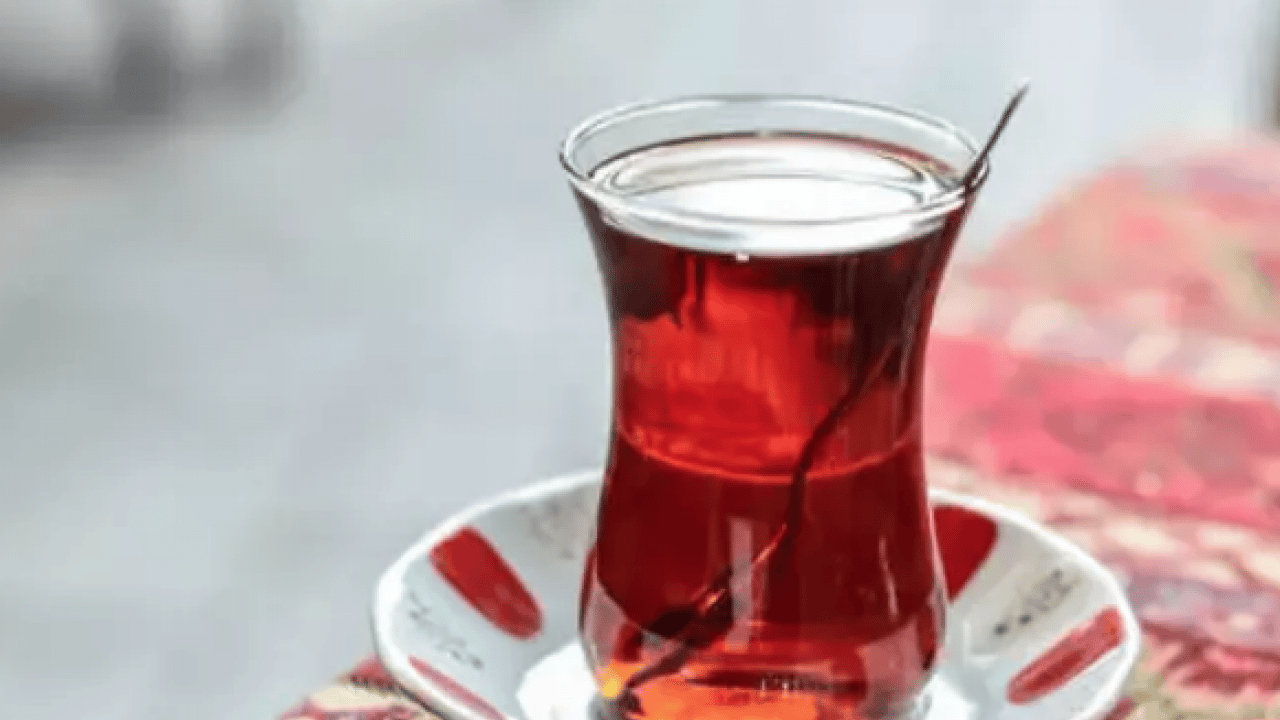 Foto - Herkes peşinde bu lezzetin ama... Araştırmaya göre düzenli çay tüketimi, yaşlı kadınlarda...