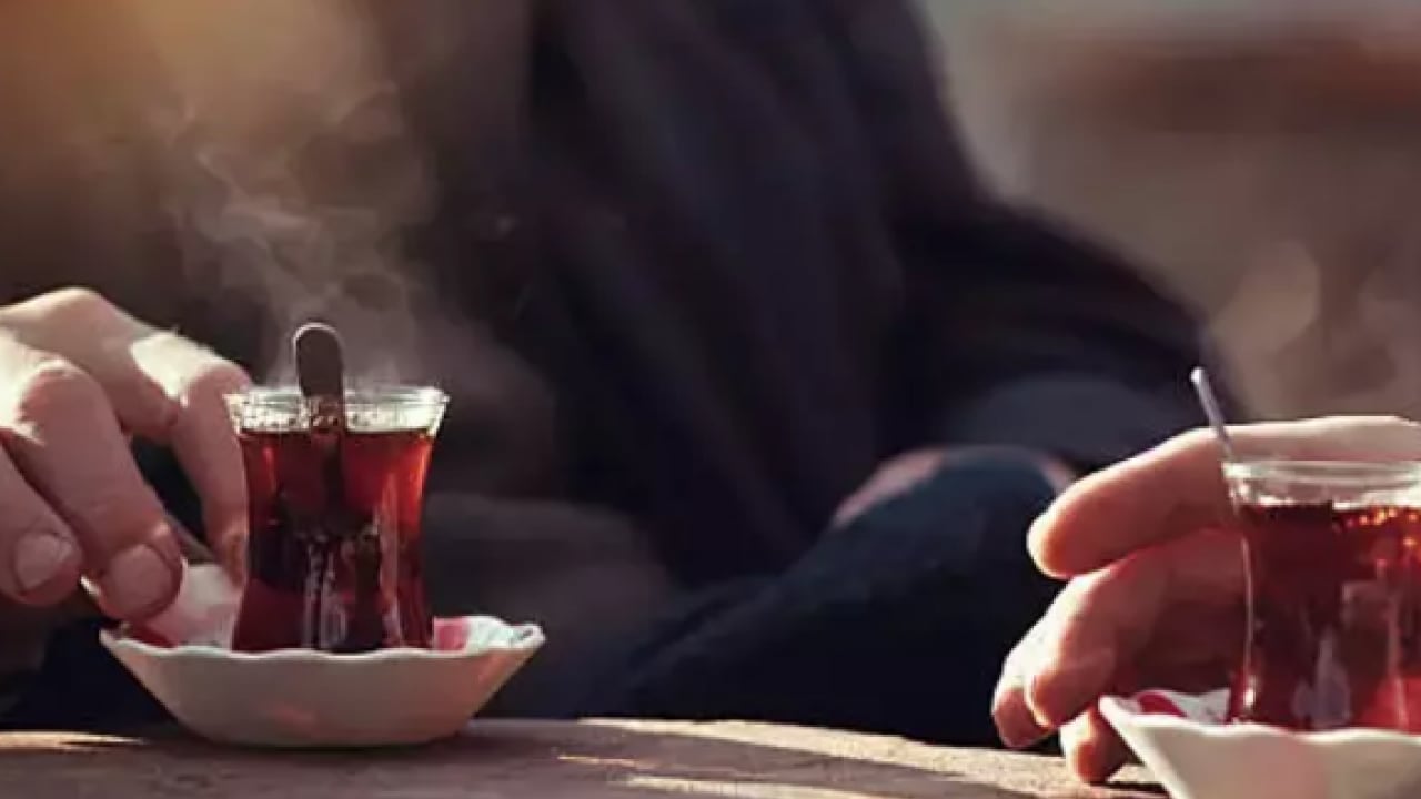 Foto - Herkes peşinde bu lezzetin ama... Araştırmaya göre düzenli çay tüketimi, yaşlı kadınlarda...