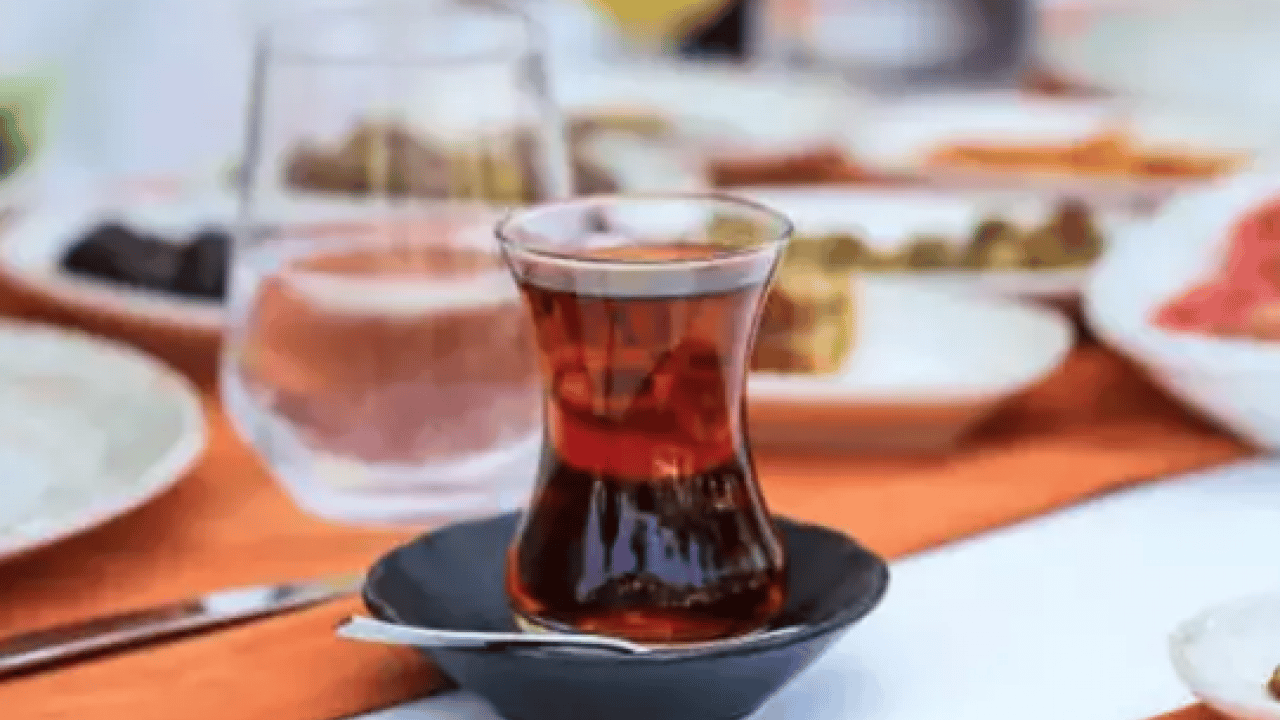Foto - Herkes peşinde bu lezzetin ama... Araştırmaya göre düzenli çay tüketimi, yaşlı kadınlarda...