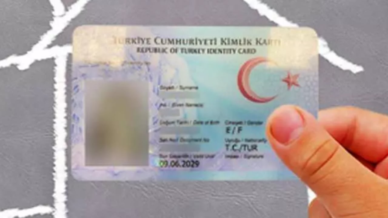 Foto - Herkesin alay konusu oldu: İşte en çok değiştirilen soyadı!