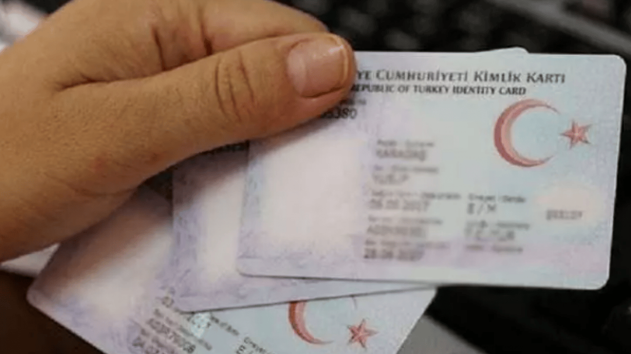 Foto - Herkesin alay konusu oldu: İşte en çok değiştirilen soyadı!