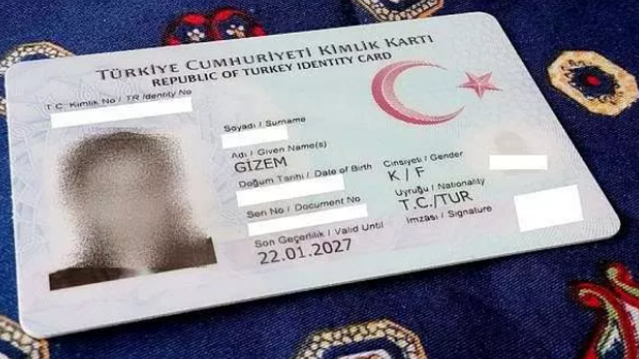 Foto - Herkesin alay konusu oldu: İşte en çok değiştirilen soyadı!