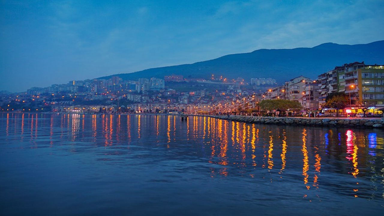 Foto - Herkesin merak ettiği konuya nokta koydu… Şener Üşümezsoy açıkladı! İstanbul’da 8 büyüklüğünde deprem olur mu? 