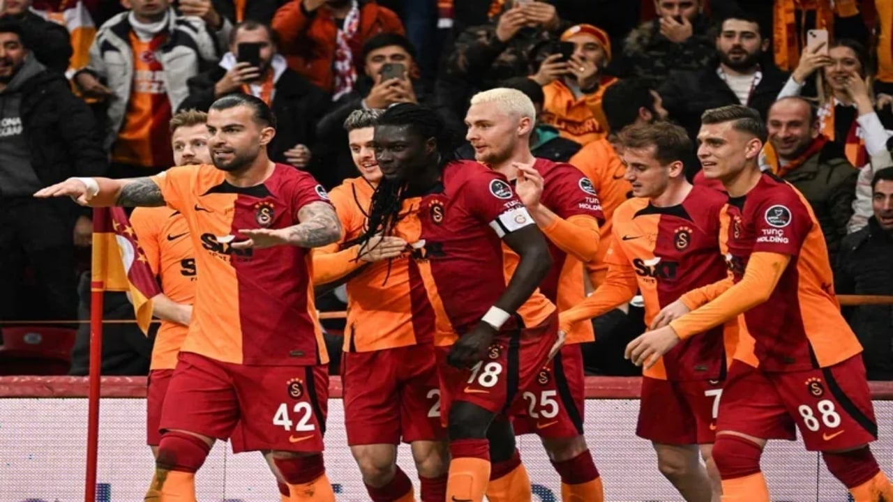 Foto - Herkesin merak ettiği liste açıklandı! İşte Türk futbol tarihinin en pahalı 10 kadrosu