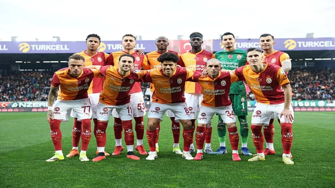 Foto - Herkesin merak ettiği liste açıklandı! İşte Türk futbol tarihinin en pahalı 10 kadrosu