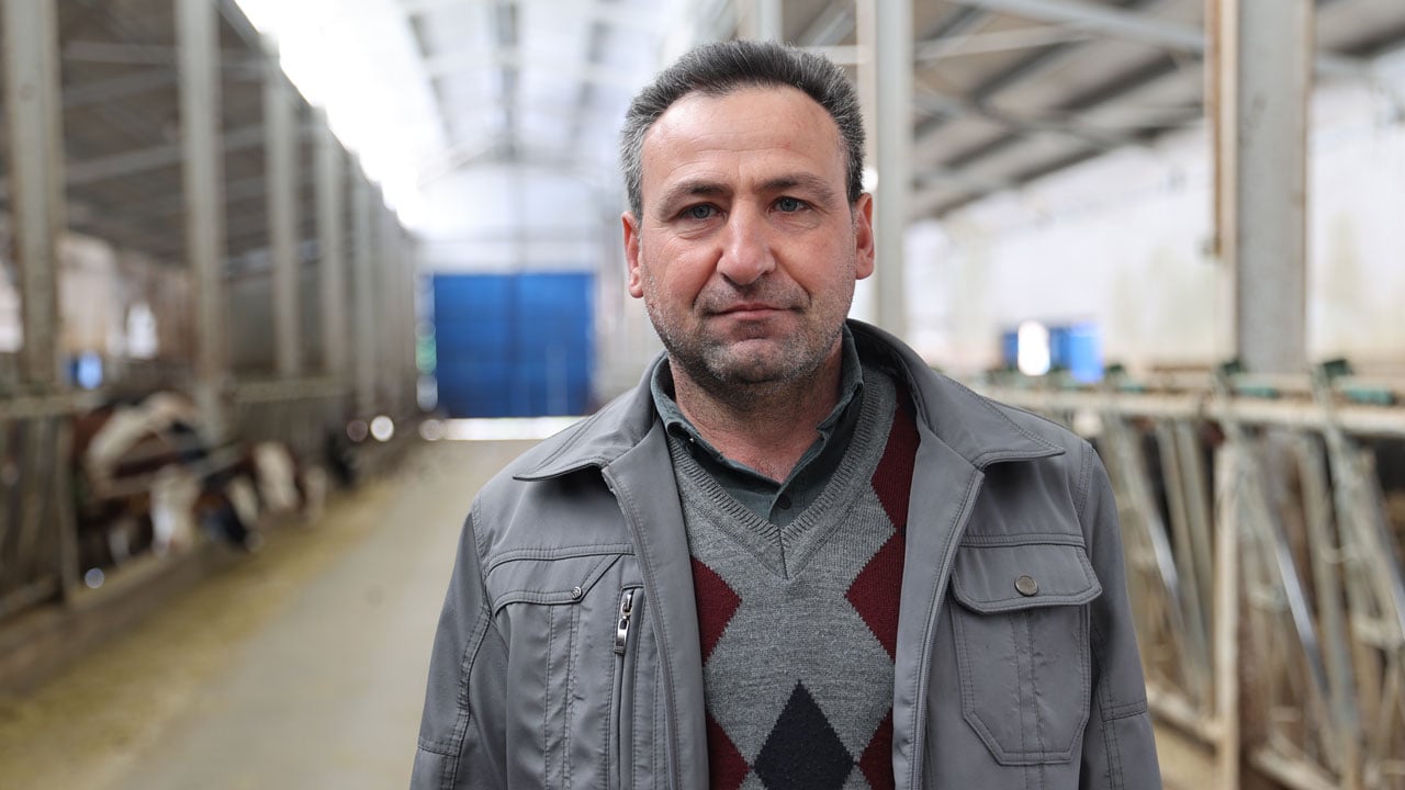 Foto - Hibe desteğiyle başladı, üretimi katladı! Günde 1,5 ton süt üretiyor
