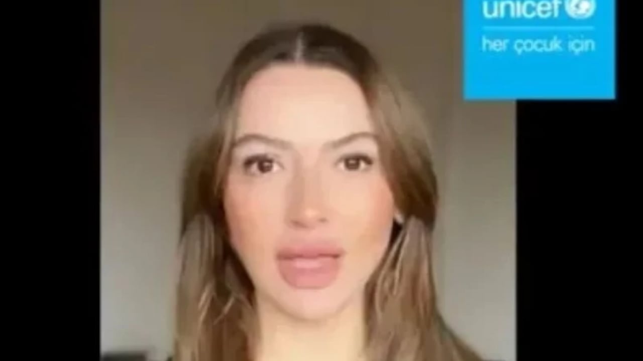 Foto - Hiç sorgulamadan eline verileni okumuş Hadise'nin özrü kabahatinden büyük