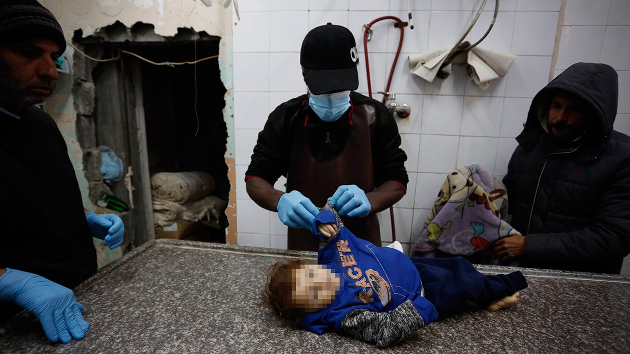 Foto - Hiçbir İslam ülkesi terörist İsrail’in inadını kıramıyor… Gazze’de 1 yaşındaki Muhammed de soğukta hayatını kaybetti