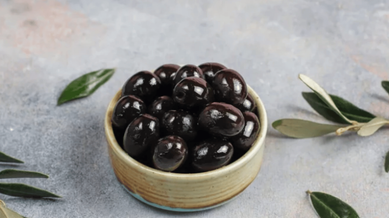 Foto - Hiçe sayan detaylar: Cam gibi parlayan siyah zeytinler aslında boya içeriyor
