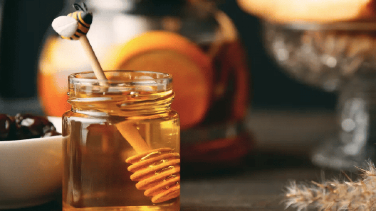 Foto - Hidroksimetil furfural adlı bir bileşik... Balı kahvaltıda mutlaka böyle tüketin!