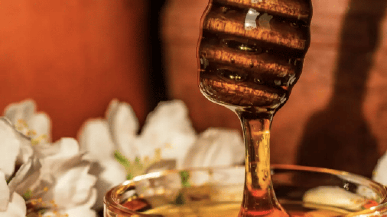 Foto - Hidroksimetil furfural adlı bir bileşik... Balı kahvaltıda mutlaka böyle tüketin!