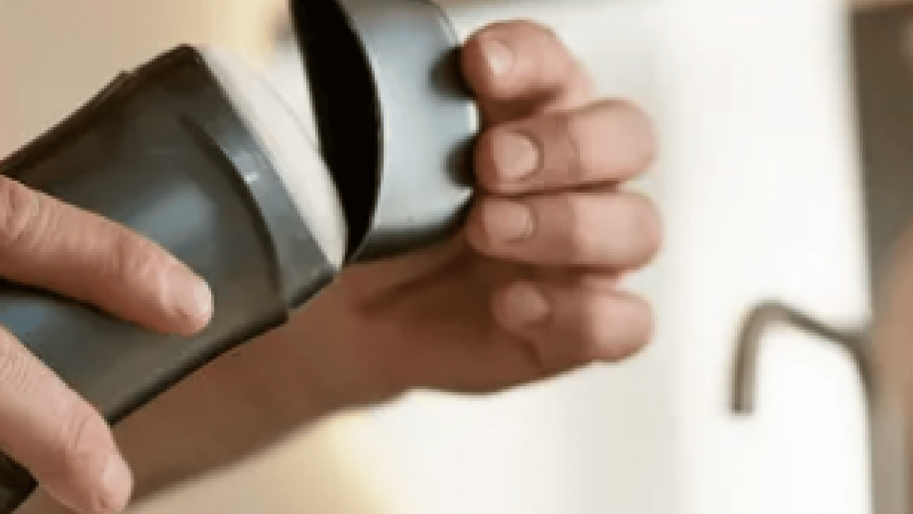 Foto - Hindistan cevizi yağı, karbonat ve... Ter kokusuna doğal çözüm! Evde doğal deodorant yapımı…