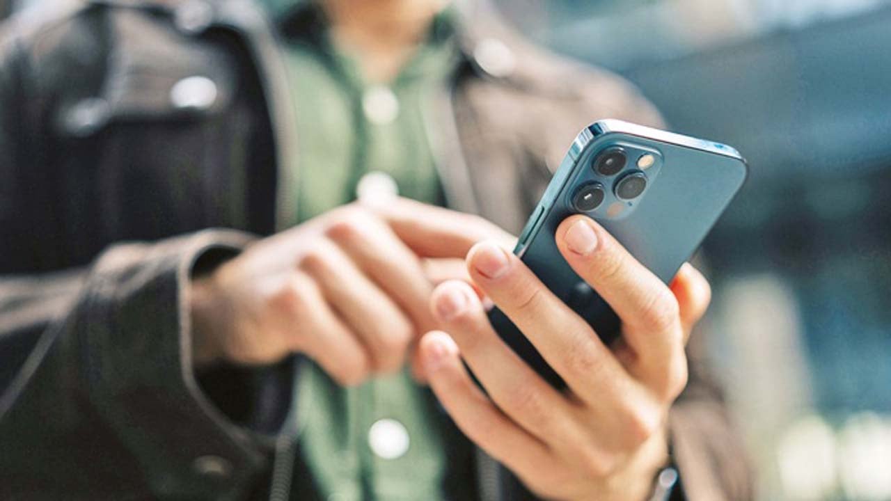 Foto - Hindistan hükümetinin kararı sosyal medyayı karıştırdı: Akıllı telefonlara siber zorunluluk