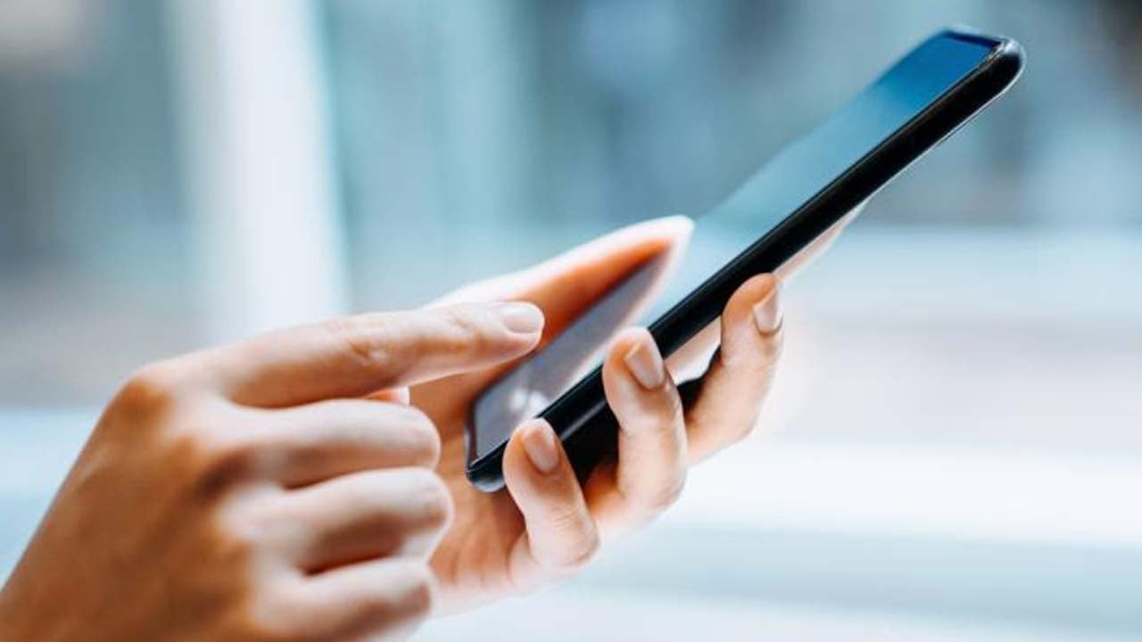 Foto - Hindistan hükümetinin kararı sosyal medyayı karıştırdı: Akıllı telefonlara siber zorunluluk