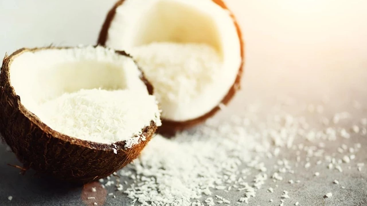 Hindistan yağı saç derisi için birebir! Önce beş dakikada yapılan karışım sonra 20 dakikada hazır! Beynin gelişiminde de kritik! 