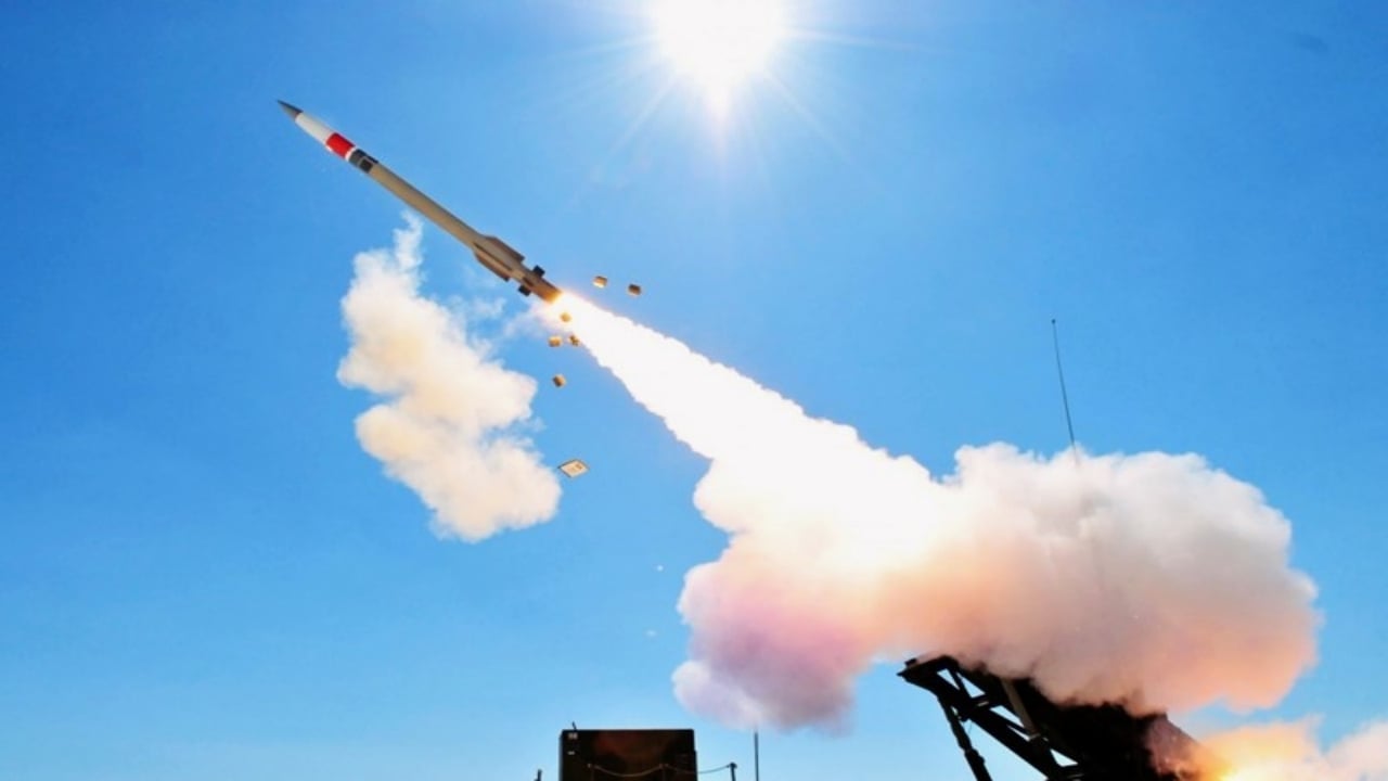 Foto - "Hipersonik" kalkan kuruldu! Kinzhal ve Zircon füzelerini havada paramparça edecek Patriot’un en güçlü canavarları geldi