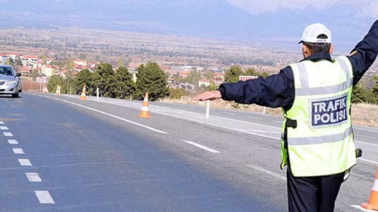 Foto - Hız sınırı toleransı kalkmıştı: Yeni cezaları duyanlar küçük dilini yuttu!