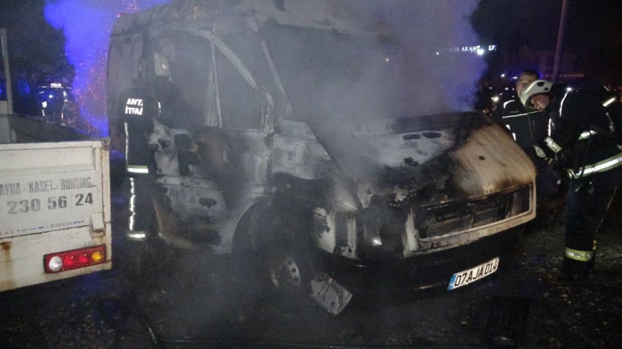 Foto - Hızlı kundakçı bulduğunu yaktı!