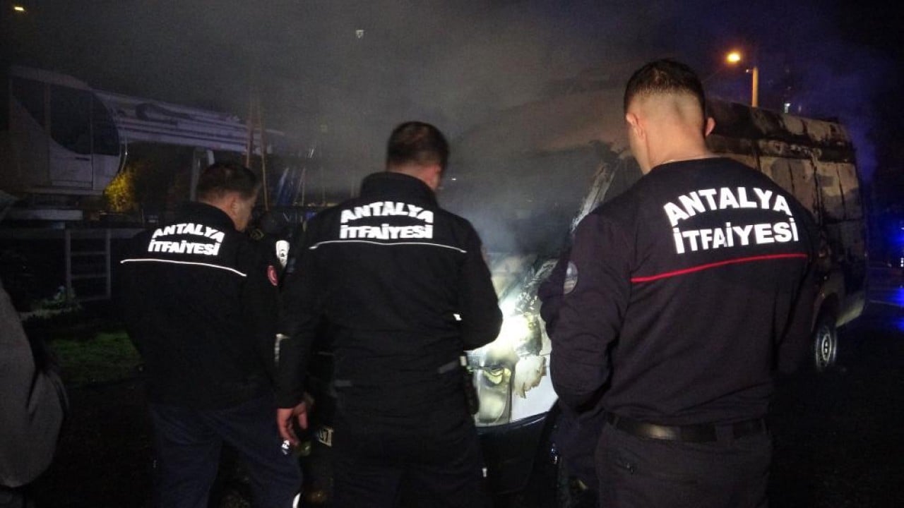 Foto - Hızlı kundakçı bulduğunu yaktı!