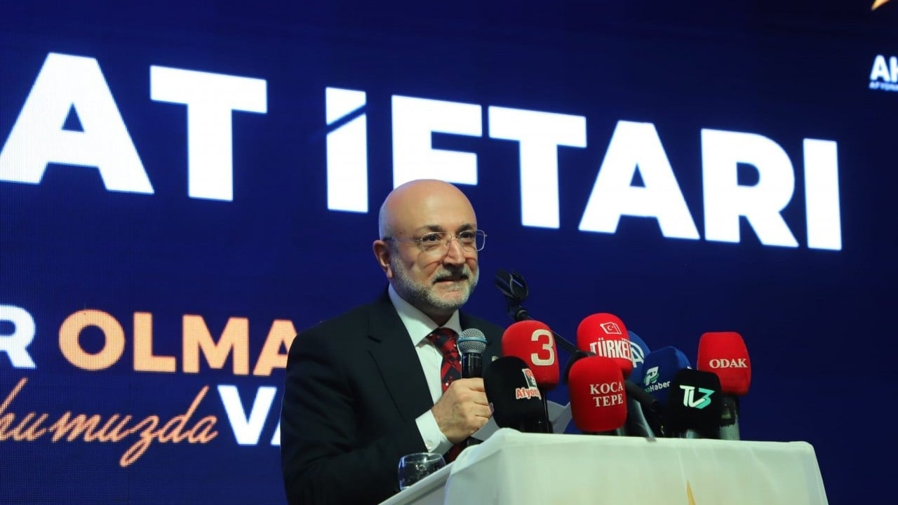 Foto - Bakan Göktaş ve beraberindeki AK Partililerden yoğun mesai