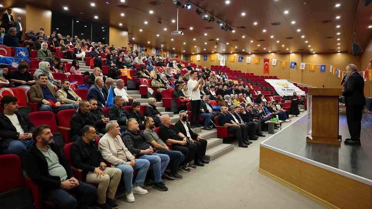 Foto - Hizmetin halkasına katılan katılana: AK Parti’ye 50 bin yeni nefer