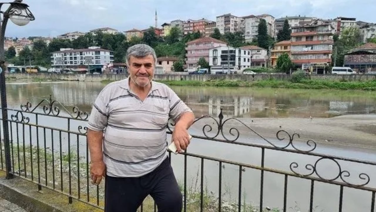 Foto - Hobi diye başladı, İstanbul’un göbeğinde saatte 2 gram altın çıkardı! Dereleri karış karış arıyor, haftada tam 13 gram buluyor