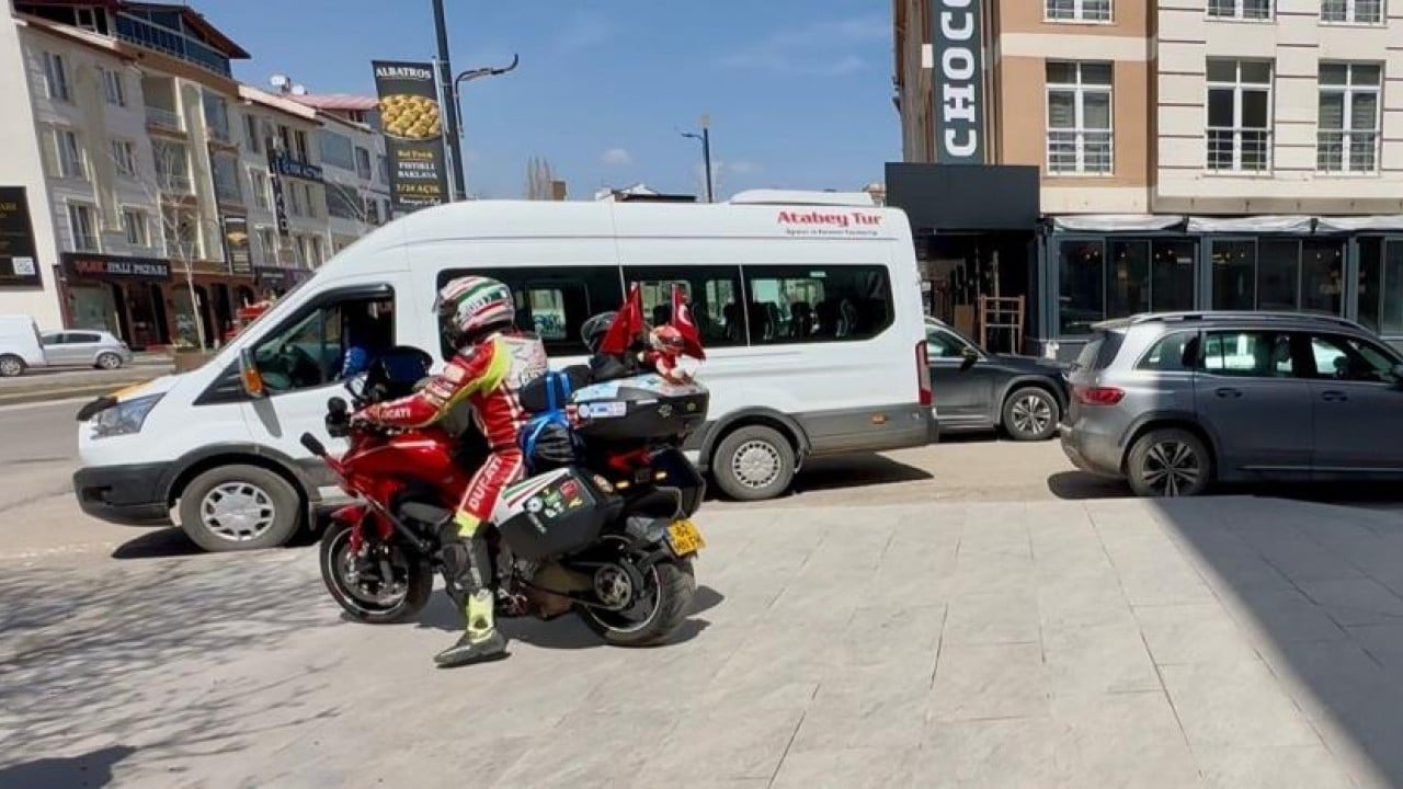 Foto - Hollanda'dan Umre yolculuğu İki teker üzerinde binlerce kilometre yol yaptılar