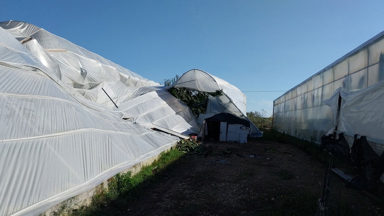 Foto - Hortum felaketi! 40 dönümlük serada 10 milyonu aşan zarar