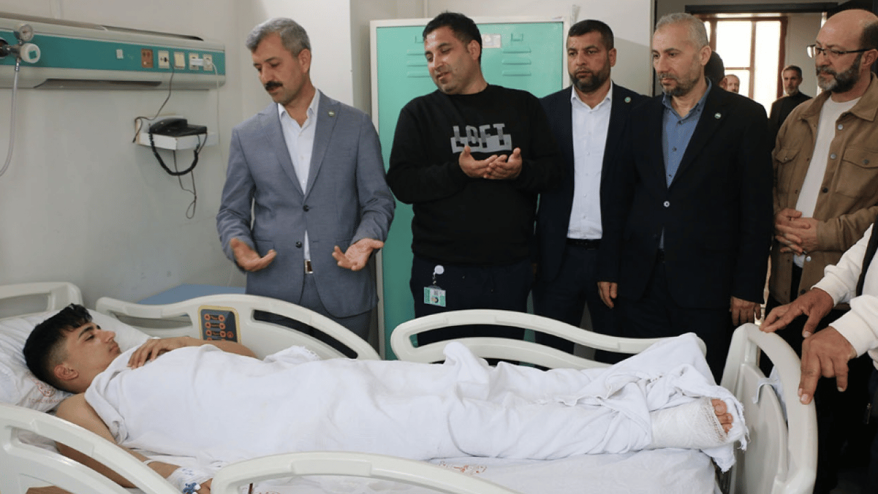 Foto - HÜDA PAR heyeti Siverek’te okul saldırısında yaralananları ziyaret etti