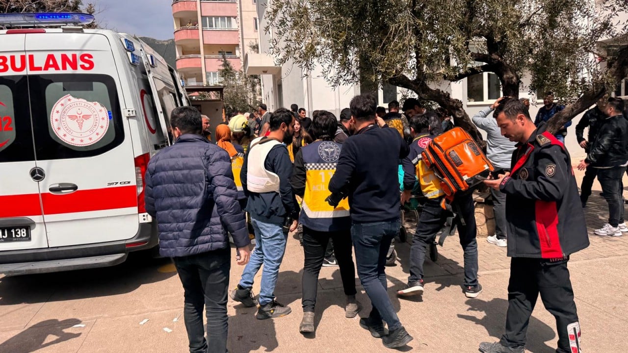 Foto - HÜDA PAR Lideri Yapıcıoğlu’ndan okul saldırılarıyla ilgili açıklama: Şiddeti özendiren her ne varsa ciddiyetle üzerinde durulmalı