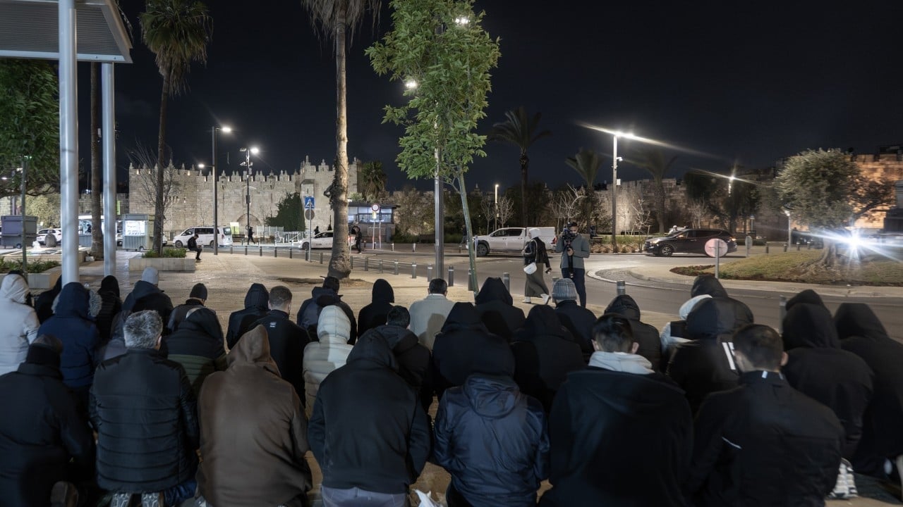 Foto - HÜDA PAR: Mescid-i Aksa’yı ibadete kapatmak İslam ümmetine karşı açık bir savaş ilanıdır