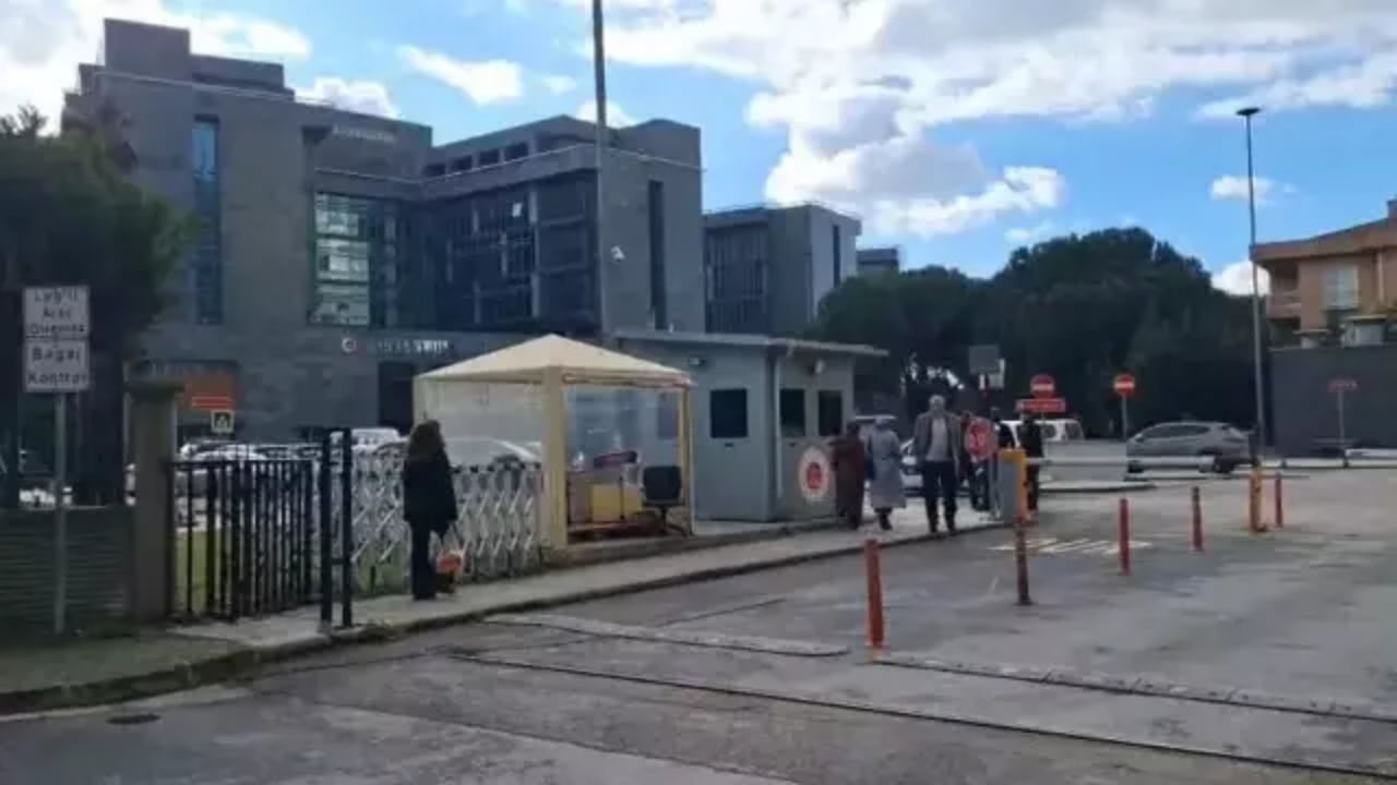 Foto - Hükümlüydü, kahraman oldu! Savcının silahla vurduğu kadın hakimin canını kurtaran çaycı ilk defa konuştu