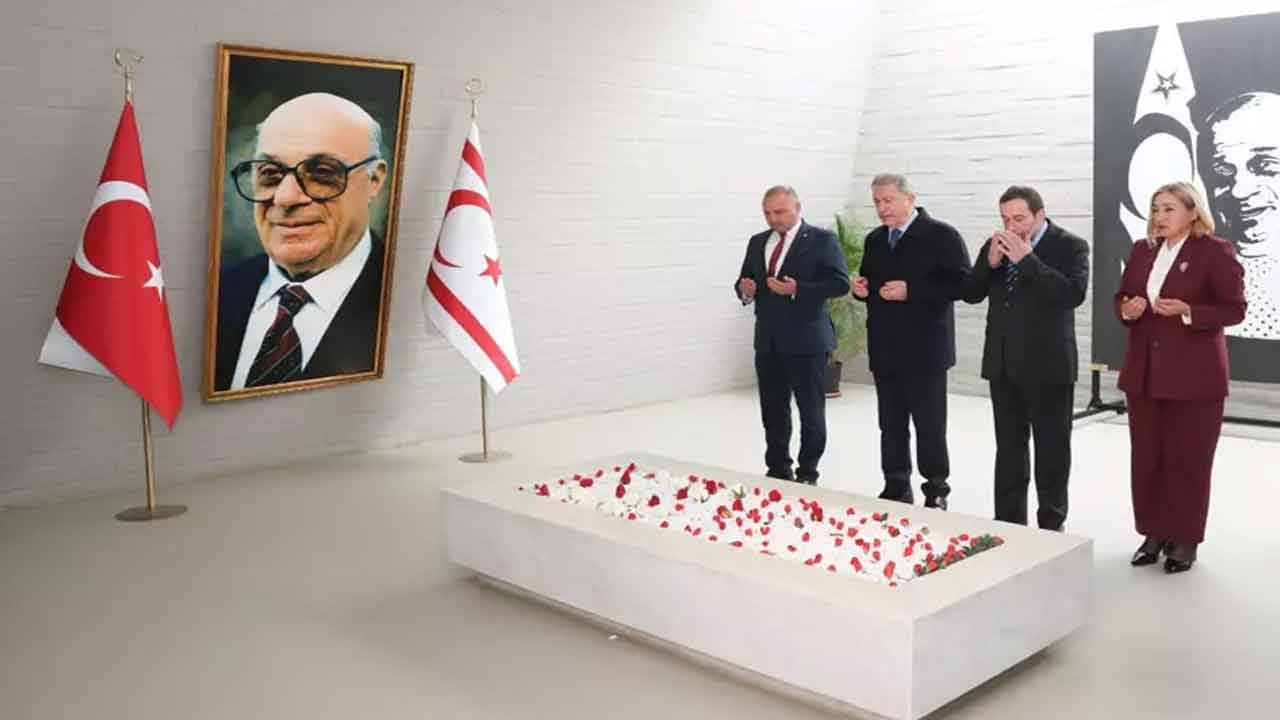 Foto - Hulusi Akar'dan dünyaya Kıbrıs mesajı