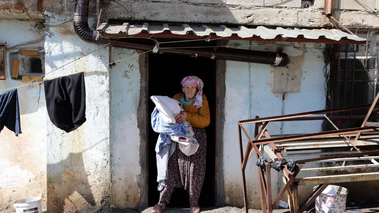 Foto - Hurdacı kadının hassasiyeti gözleri yaşarttı! Belediye kartını bakın ne yaptı