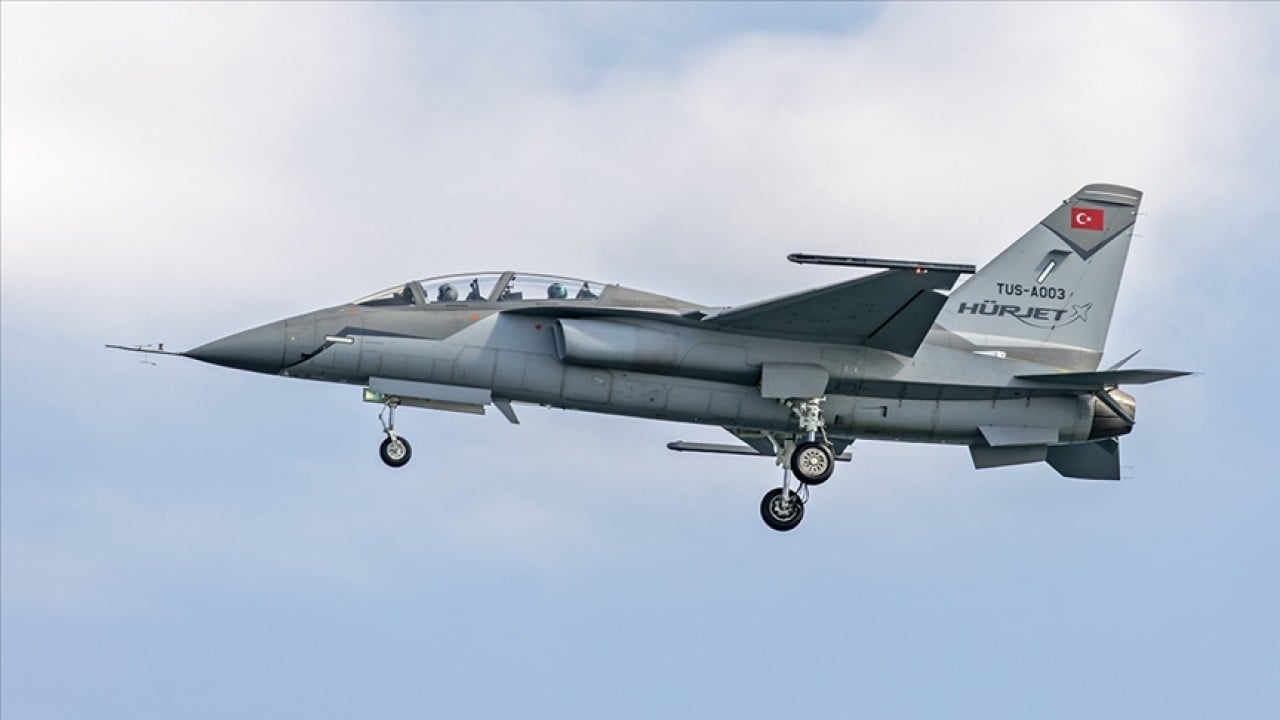 HÜRJET hedefe kilitlendi! 3 koldan ilerliyor