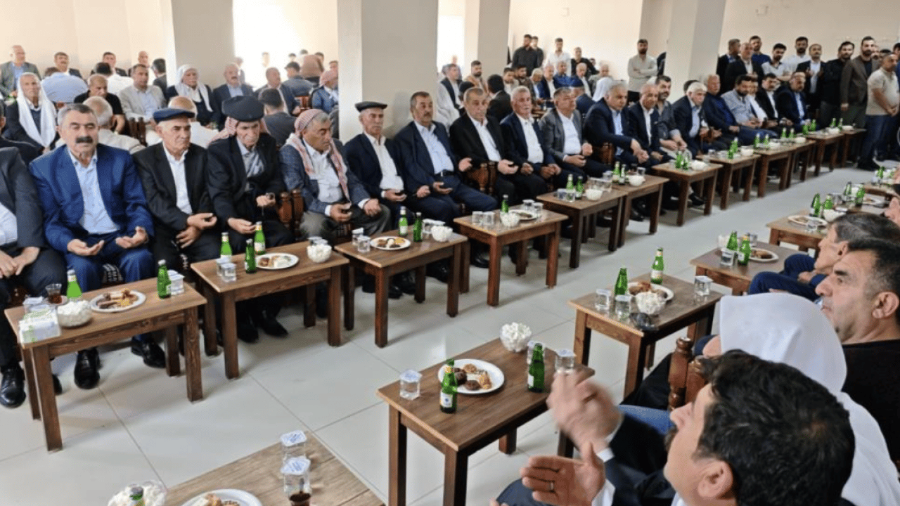Foto - Husumetin yerini kardeşlik aldı