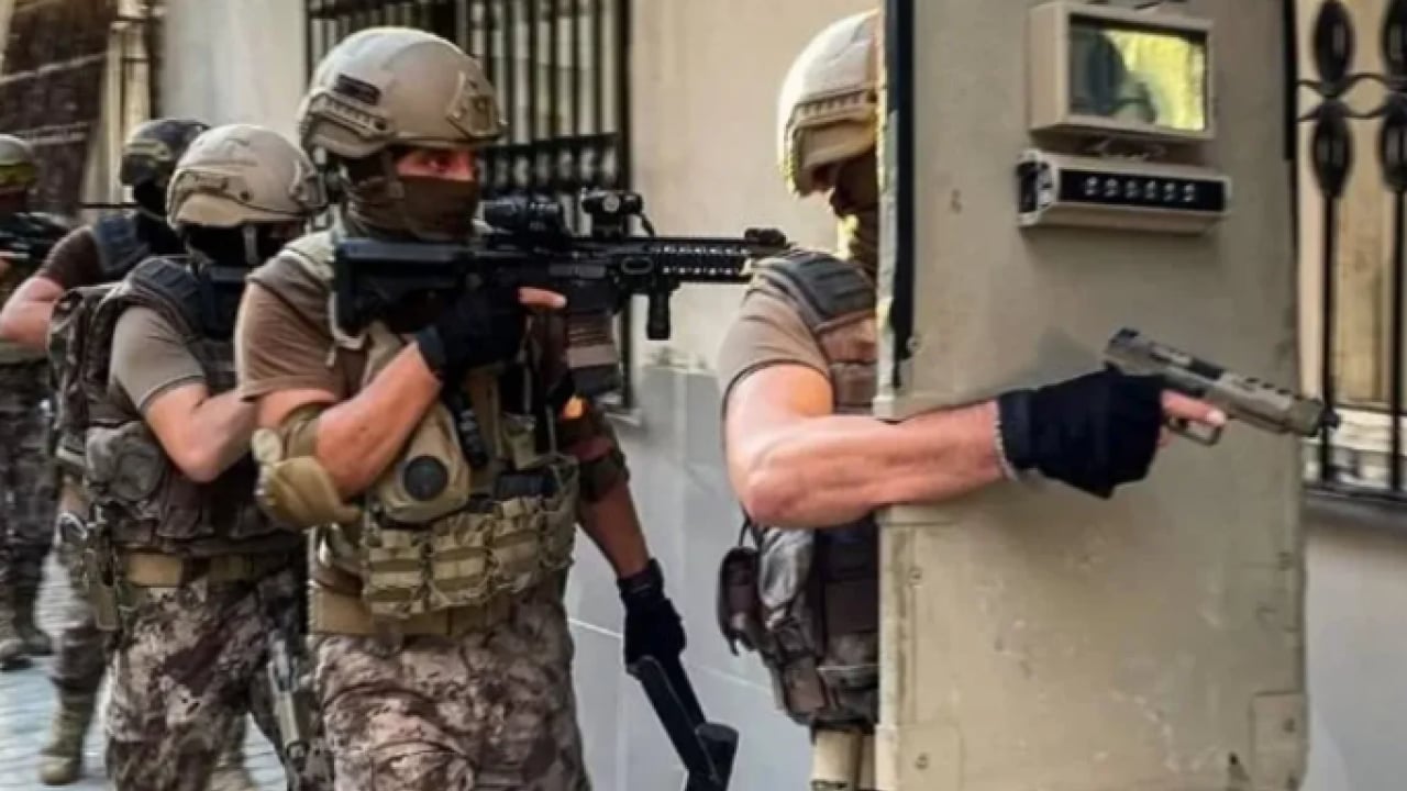 Foto - Huzur ve güven için şafak operasyonu: Ruhsatsız silah taşıyanın kaçacak yeri yok