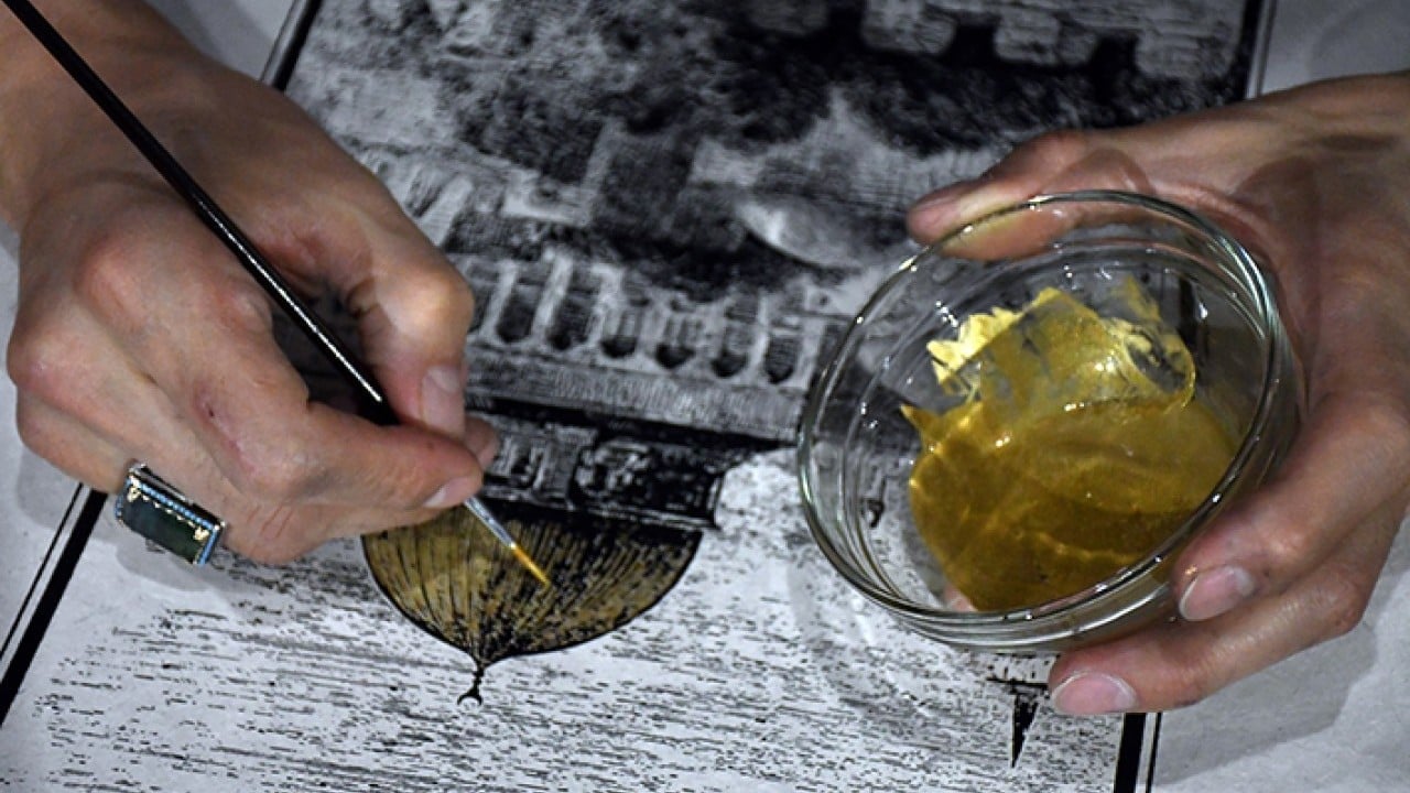 Foto - İbadete kapatılan Mescid-i Aksa'yı kağıda nakşediyor