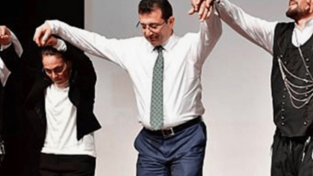 Foto - Ekrem'den asrın teklifi: Alt kümede oynayan İBB'ye transfer